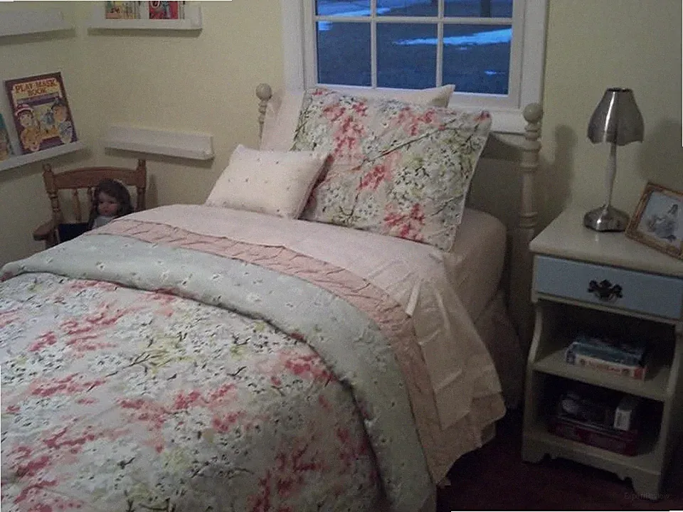 Lauren Conrad Twin Bedding Set 9 Pieces Pink Blue Floral Reversible Comforter
