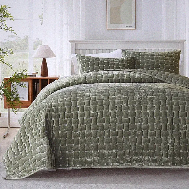 Luxe Olive Green Velvet Quilt Set, King Size 3-Piece with Shams, All Season