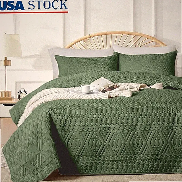 Quilt Set Lightweight Soft Geometric Design Bed Coverlet 3 Piece Bedding New