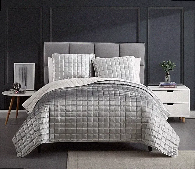 Riverbrook Home Lyndon Quilt Set, Queen, Silver, 3-Piece Set