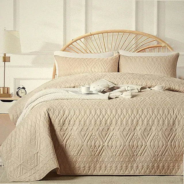 Twin Size Quilt Bedding Set,Beige Lightweight Microfiber Soft Bedspreads,Modern